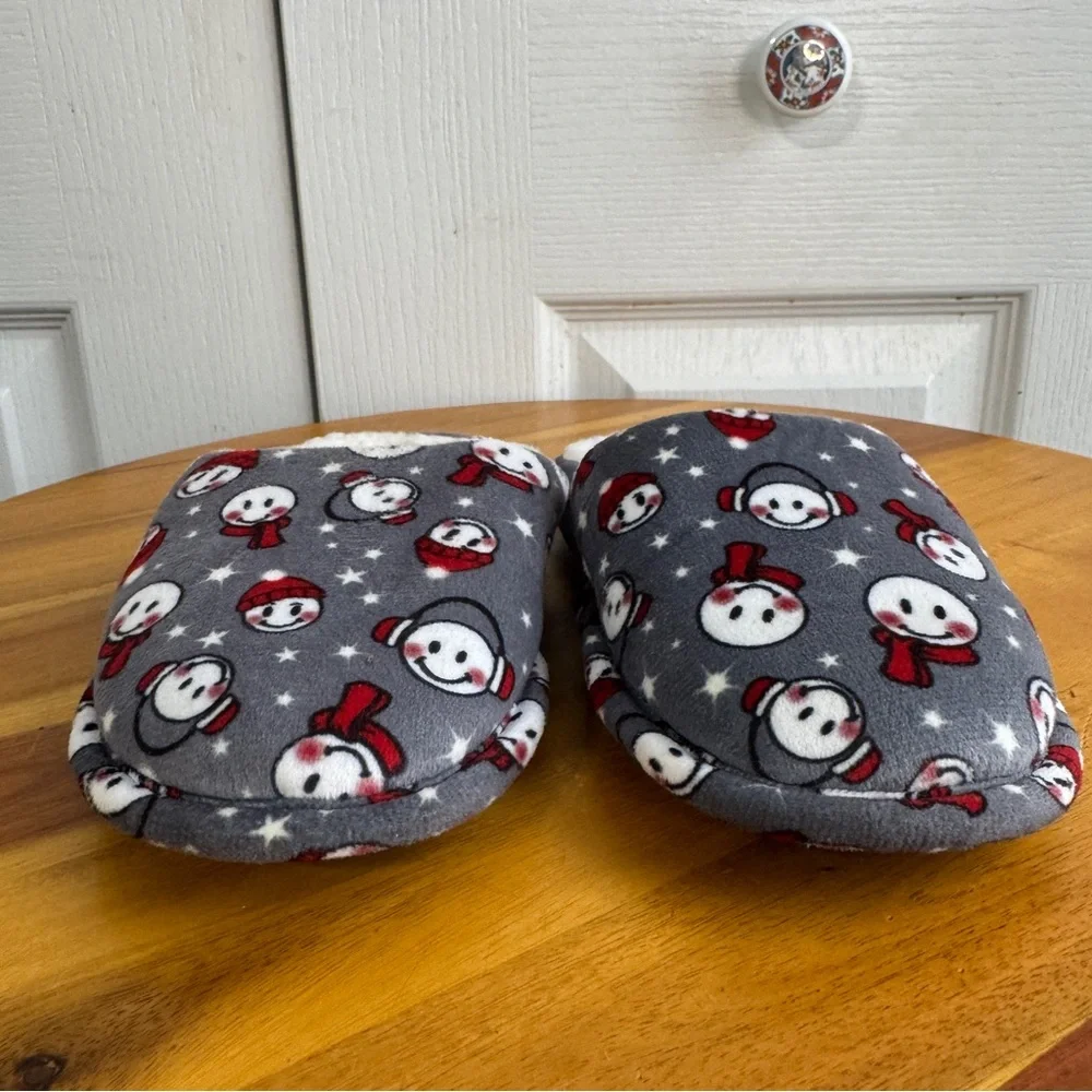Highland snowman slippers‎ size 11
